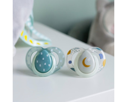 Tommee Tippee соска-пустышка силиконовая ночная Night Time, 6-18 мес., 2 шт.